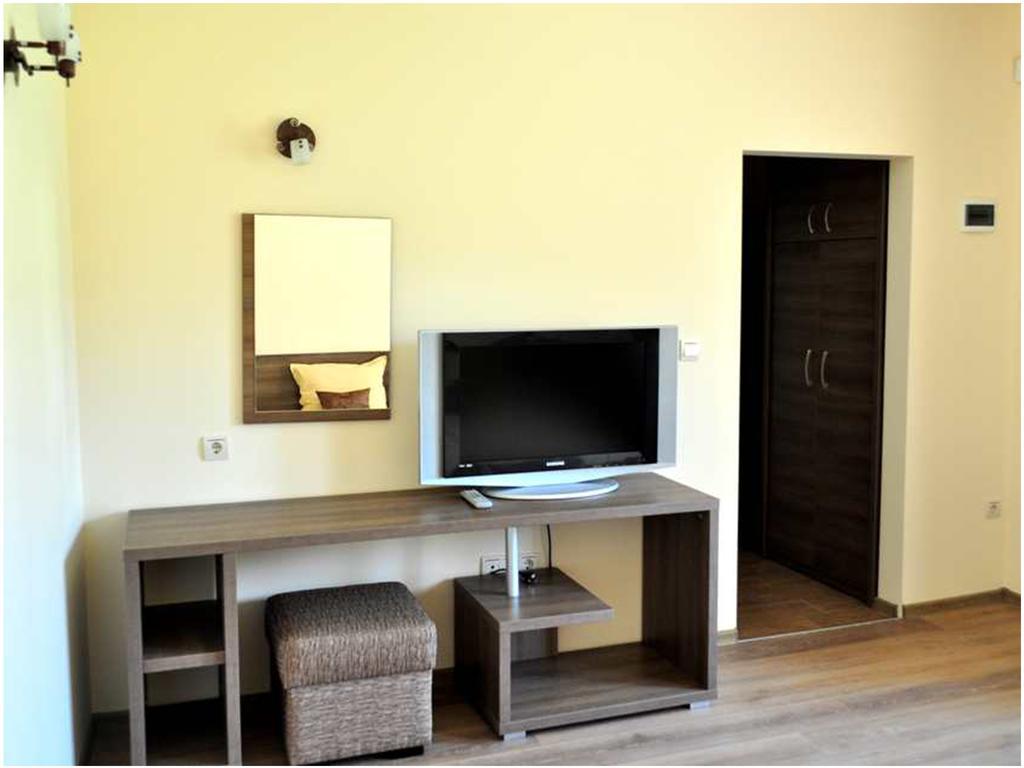 Yustina Villas Guest House Phòng bức ảnh